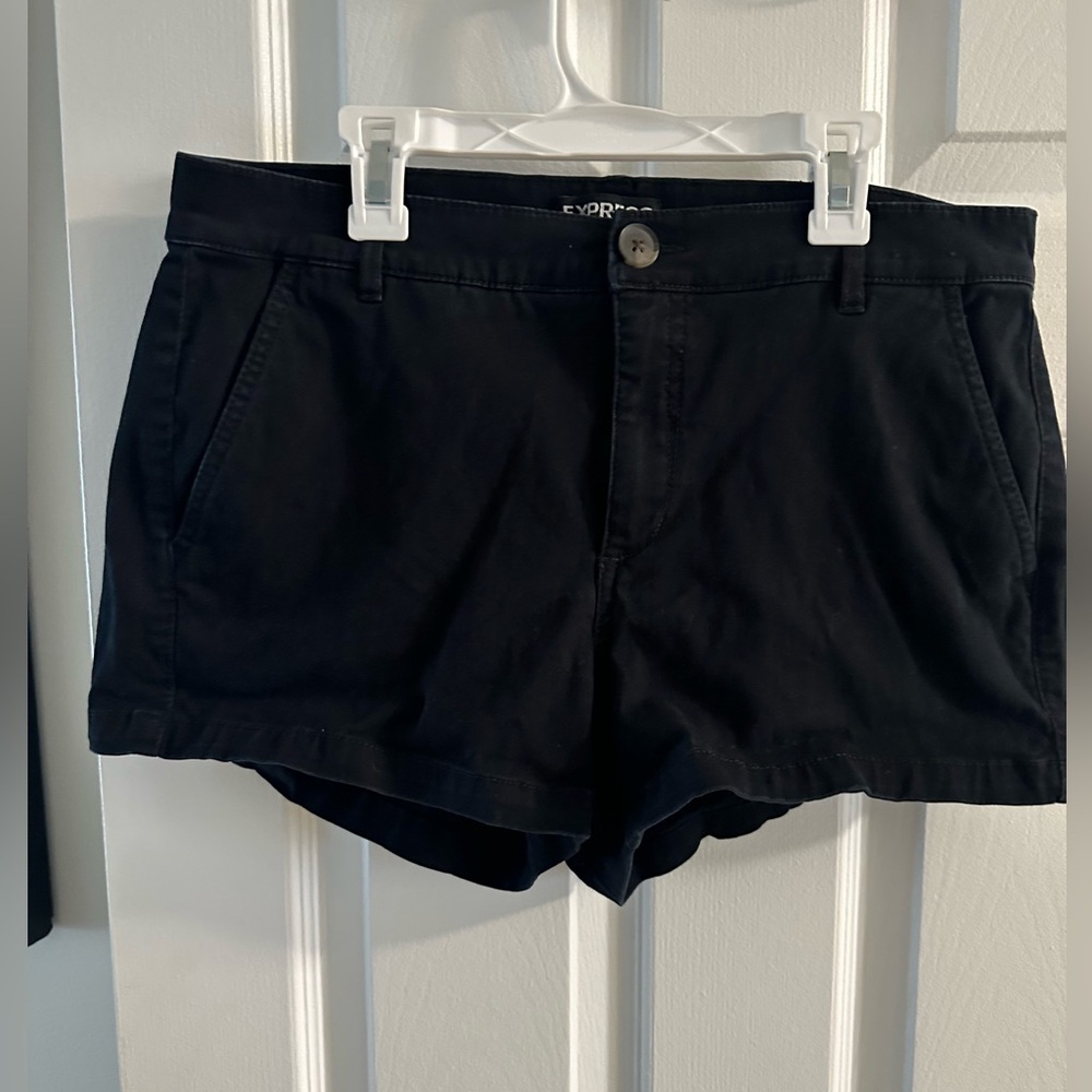 Express Women's midi Black Shorts.  Sz8 never worn